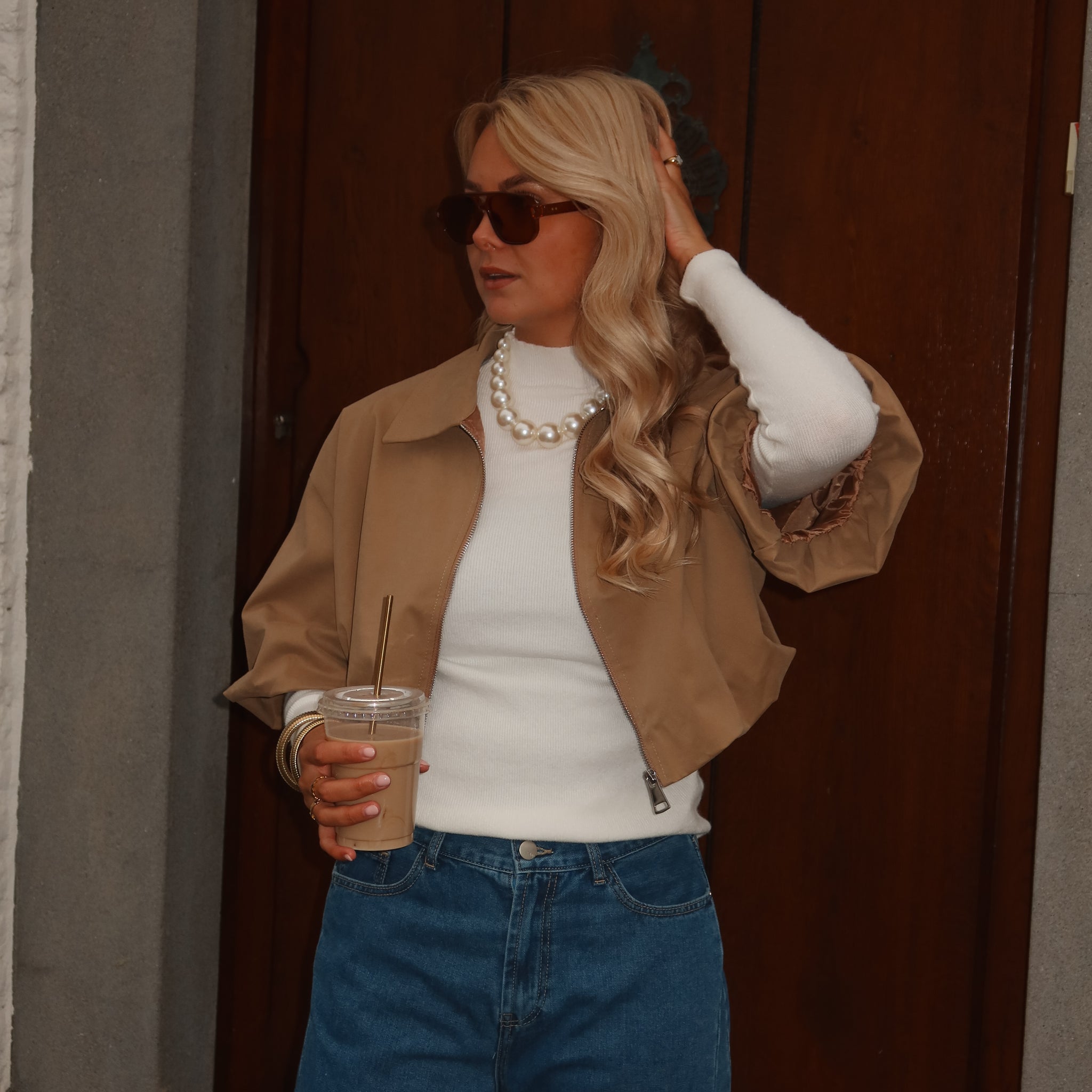 Jasje Bent - Beige