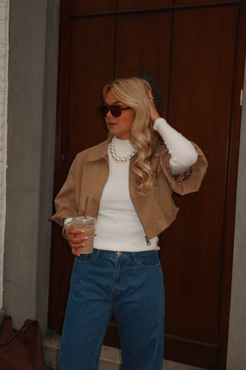 Jasje Bent - Beige